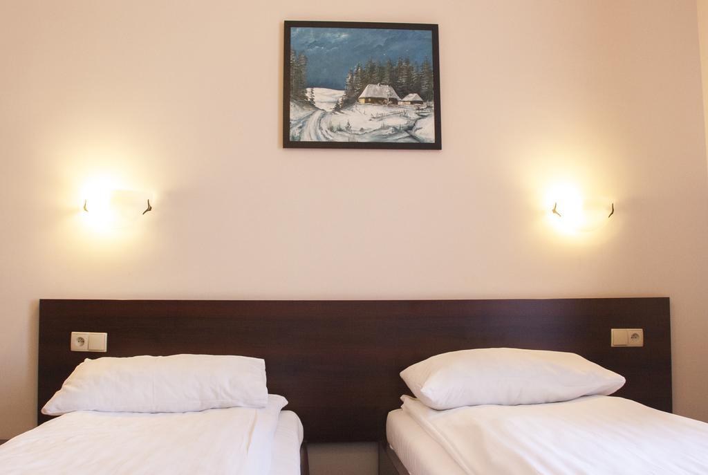 Hotel Cesarski - Kaiserhof Giżycko Rum bild