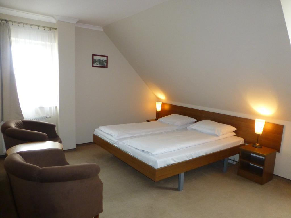 Hotel Cesarski - Kaiserhof Giżycko Exteriör bild