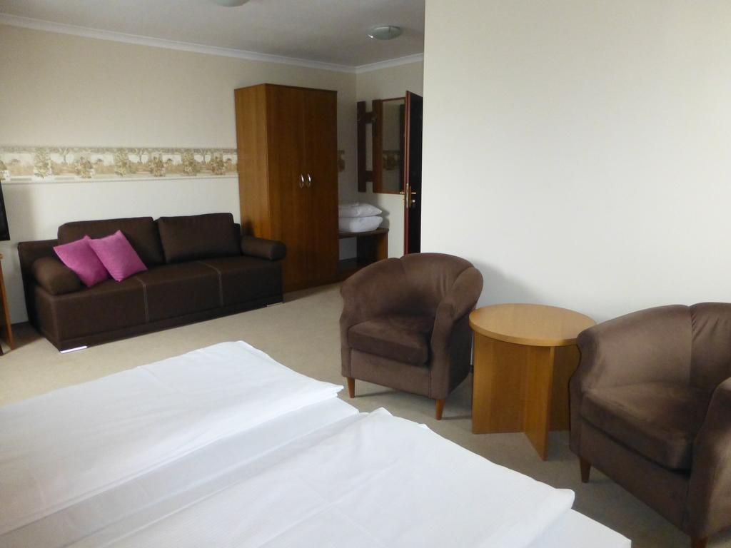 Hotel Cesarski - Kaiserhof Giżycko Exteriör bild