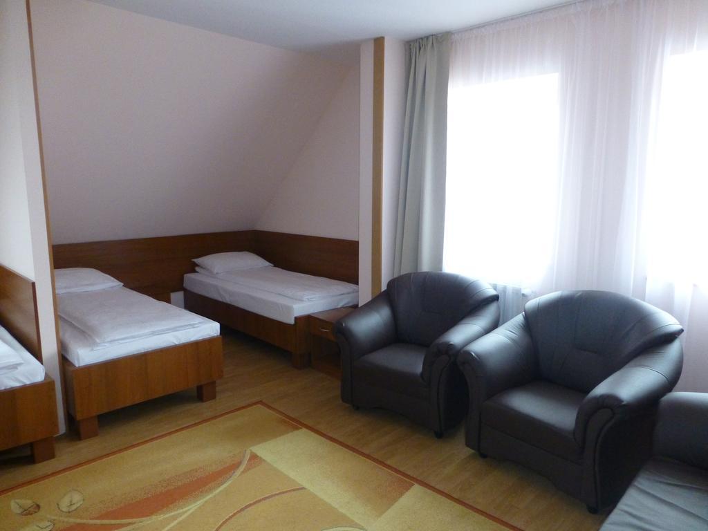 Hotel Cesarski - Kaiserhof Giżycko Exteriör bild