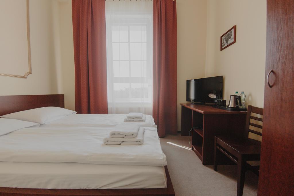 Hotel Cesarski - Kaiserhof Giżycko Exteriör bild