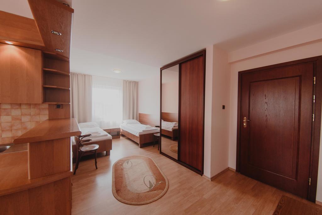 Hotel Cesarski - Kaiserhof Giżycko Exteriör bild