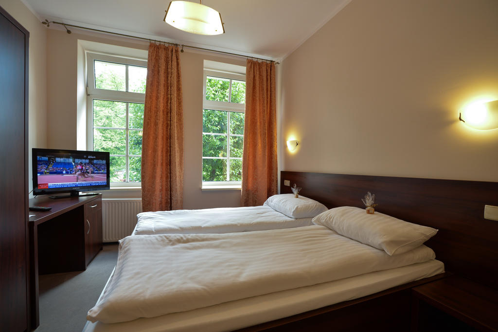 Hotel Cesarski - Kaiserhof Giżycko Rum bild